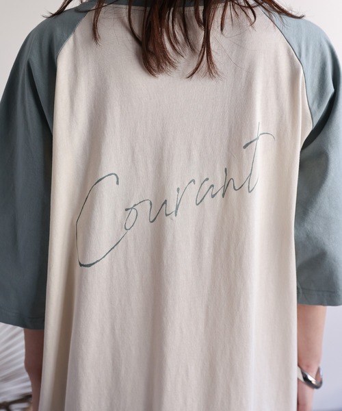 ap retro(アプレトロ)の「ラグランTシャツワンピース / バックロゴプリントデザイン(ワンピース・レディース・チャコール/アイボリー・FREE)」の13枚目の写真