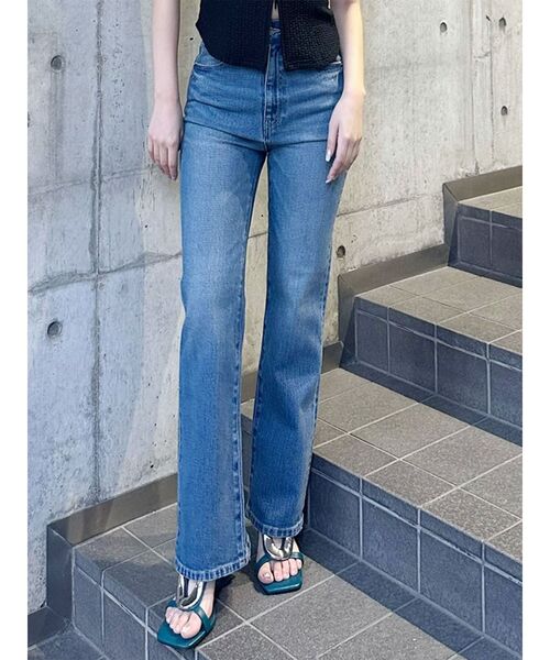 MURUA（ムルーア）の「ハイウエストヴィンテージフレアデニム（デニムパンツ・レディース・インディゴブルー/ブラック/ブルー・0/1/2）」の3枚目の写真