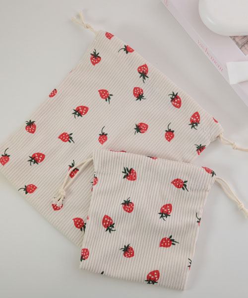 コスメ大好き様♥️オーダーページ③　ポーチ♥️巾着等ハンドメイド 巾着 ポーチ 刺繍 かわいい おしゃれ 大人可愛い 女性 女の子