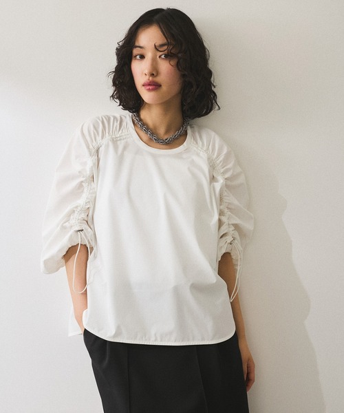 ADAM ET ROPE'(アダムエロペ)の「【WEB限定】ドロストスリーブブラウス(シャツ/ブラウス・レディース・ベージュ/ピンク系その他2/ホワイト/ブラック・FREE)」の2枚目の写真