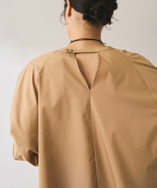 ADAM ET ROPE'(アダムエロペ)の「【WEB限定】ドロストスリーブブラウス(シャツ/ブラウス・レディース・ベージュ/ピンク系その他2/ホワイト/ブラック・FREE)」の5枚目の写真