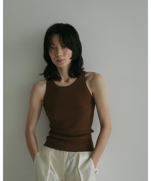 anuke(アンヌーク)の「Highgauge Knit Tanktop(タンクトップ・レディース・ブラウン/ブルー系その他/ブラック/クリーム・FREE)」の12枚目の写真