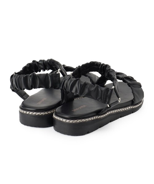 SHOO・LA・RUE（シューラルー）の「くしゅくしゅデザインが大人の抜け感をプラスする ギャザーベルトサンダル（サンダル・レディース・ナチュラル/オフホワイト/ブラック・35/25/45）」の7枚目の写真