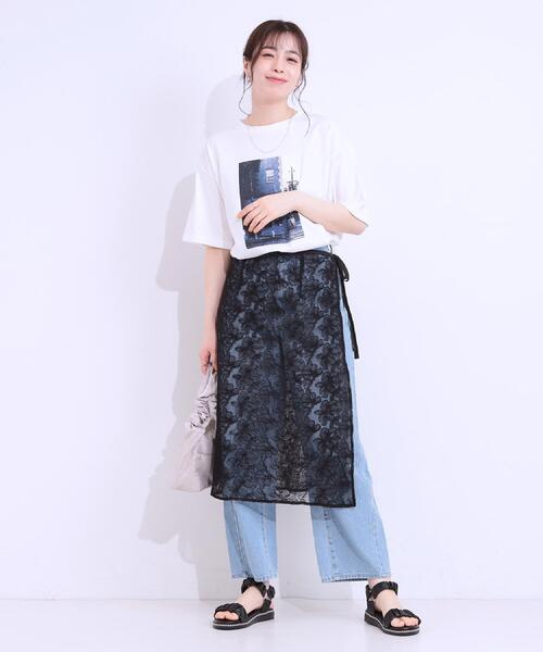 SHOO・LA・RUE（シューラルー）の「くしゅくしゅデザインが大人の抜け感をプラスする ギャザーベルトサンダル（サンダル・レディース・ナチュラル/オフホワイト/ブラック・35/25/45）」の11枚目の写真