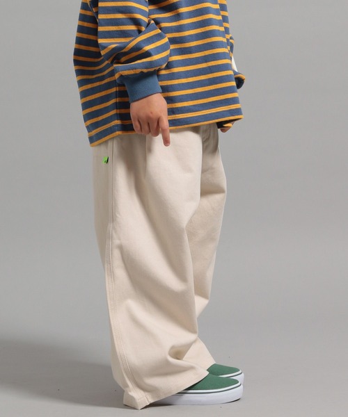 GEORGE'S(ジョージズ)の「【KIDS】ツイルワイドパンツ(チノパンツ・キッズ・ライトブルー/ベージュ/ネイビー・110/130/150)」の11枚目の写真