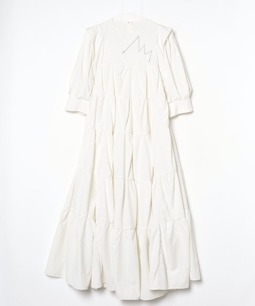 RUMCHE（ラムシェ）の「Stitch Gathered Dress / ステッチギャザードレス（ワンピース・レディース・ホワイト・FREE）」の2枚目の写真