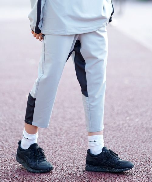 THE MILES（ザ マイルズ）の「GYMTEC 4WAYストレッチワークアウト メッシュ切替クロップドパンツ（その他パンツ・メンズ・ネイビー/ライトグレー/ブラック/ダークグレー・MEDIUM/LARGE/X-LARGE）」の2枚目の写真