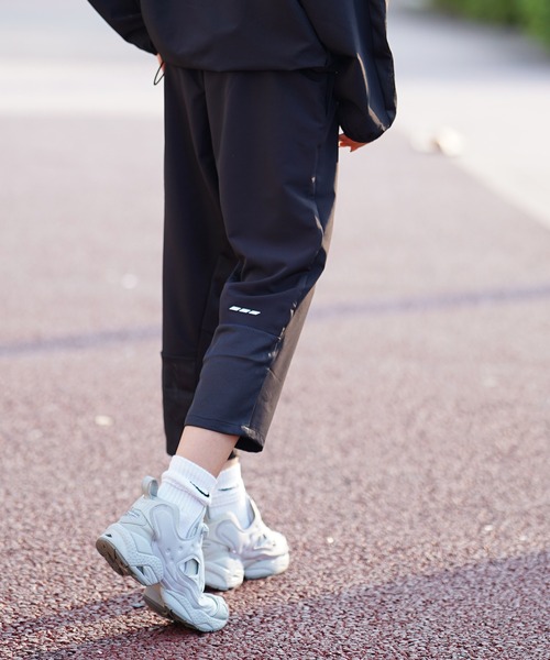 THE MILES（ザ マイルズ）の「GYMTEC 4WAYストレッチワークアウト メッシュ切替クロップドパンツ（その他パンツ・メンズ・ネイビー/ライトグレー/ブラック/ダークグレー・MEDIUM/LARGE/X-LARGE）」の17枚目の写真