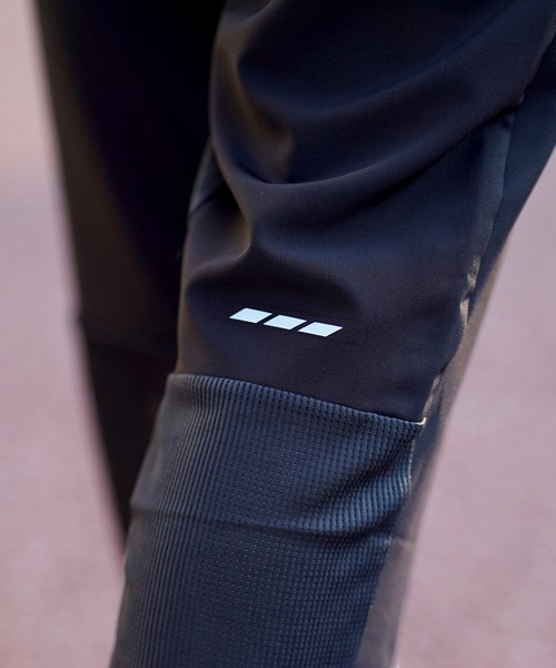 THE MILES（ザ マイルズ）の「GYMTEC 4WAYストレッチワークアウト メッシュ切替クロップドパンツ（その他パンツ・メンズ・ネイビー/ライトグレー/ブラック/ダークグレー・MEDIUM/LARGE/X-LARGE）」の19枚目の写真
