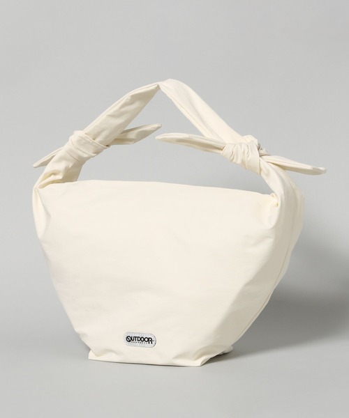 A part by（アパートバイ）の「【別注】OUTDOORリボンバッグ（トートバッグ・レディース・ブラック/アイボリー・FREE）」の4枚目の写真