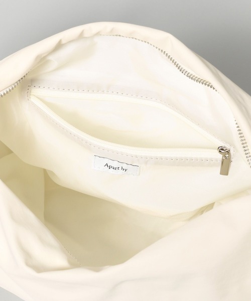 A part by（アパートバイ）の「【別注】OUTDOORリボンバッグ（トートバッグ・レディース・ブラック/アイボリー・FREE）」の9枚目の写真