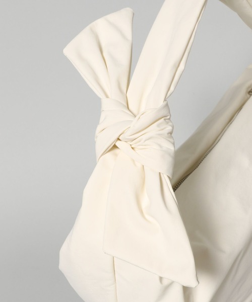 A part by（アパートバイ）の「【別注】OUTDOORリボンバッグ（トートバッグ・レディース・ブラック/アイボリー・FREE）」の10枚目の写真