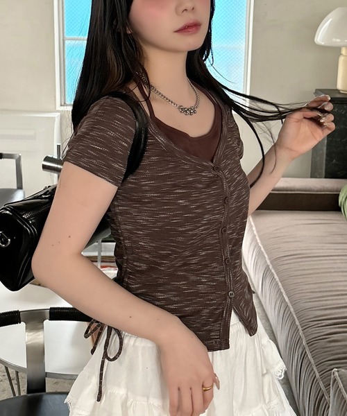 VQ（ブイキュー）の「Slub Yarn Fake Layers Short sleeveT / スラブ糸 フェイクレイヤード 半袖プルオーバー / インナーにホルターネックを着た様なレイヤードが可愛い半袖カーデ。（Tシャツ/カットソー・レディース・ブラック/モカ/ベージュ・FREE）」の10枚目の写真