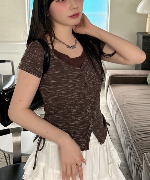 VQ（ブイキュー）の「Slub Yarn Fake Layers Short sleeveT / スラブ糸 フェイクレイヤード 半袖プルオーバー / インナーにホルターネックを着た様なレイヤードが可愛い半袖カーデ。（Tシャツ/カットソー・レディース・ブラック/モカ/ベージュ・FREE）」の12枚目の写真