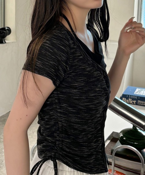 VQ（ブイキュー）の「Slub Yarn Fake Layers Short sleeveT / スラブ糸 フェイクレイヤード 半袖プルオーバー / インナーにホルターネックを着た様なレイヤードが可愛い半袖カーデ。（Tシャツ/カットソー・レディース・ブラック/モカ/ベージュ・FREE）」の7枚目の写真