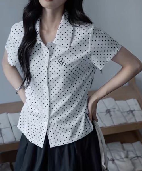 Achic(アシック)の「ドットリボン半袖タイシャツ(シャツ/ブラウス・レディース・ホワイト・M)」の7枚目の写真