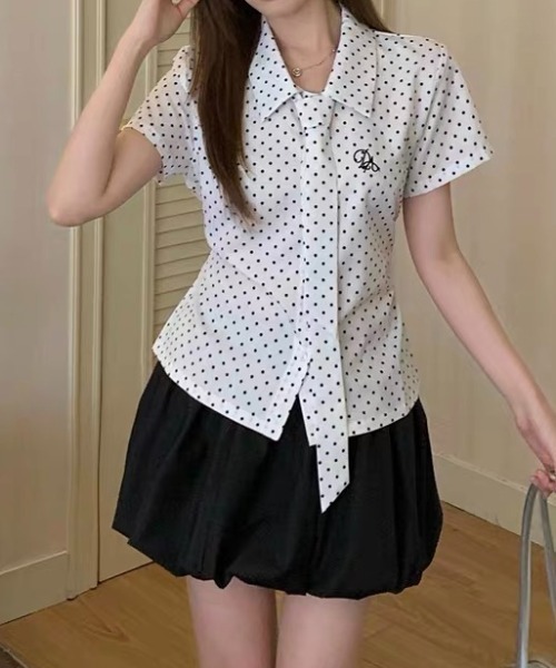 Achic(アシック)の「ドットリボン半袖タイシャツ(シャツ/ブラウス・レディース・ホワイト・M)」の8枚目の写真