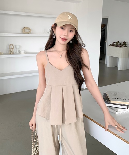 by LEGNA(バイレグナ)の「プリーツペプラムキャミ×パンツ セットアップ(セットアップ・レディース・カーキ/ダルブルー系/ネイビー/ブラック/ベージュ・FREE)」の13枚目の写真