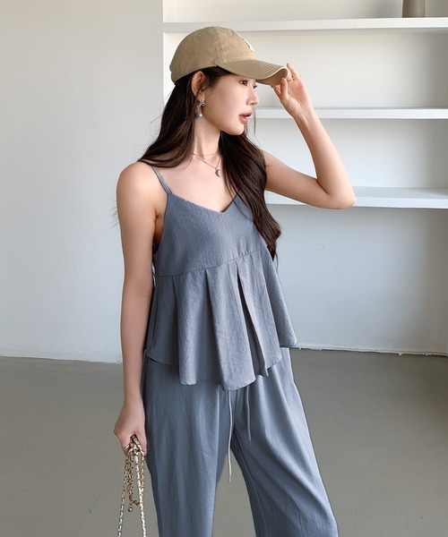 by LEGNA(バイレグナ)の「プリーツペプラムキャミ×パンツ セットアップ(セットアップ・レディース・カーキ/ダルブルー系/ネイビー/ブラック/ベージュ・FREE)」の6枚目の写真