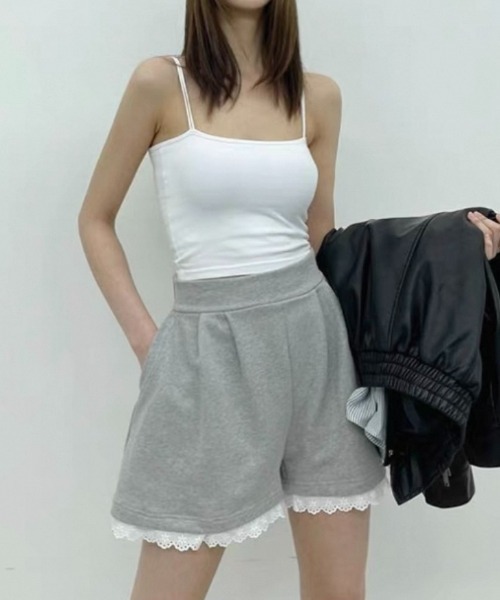 ampm（エーエムピーエム）の「裾レースフリルショートスウェットパンツ（スウェットパンツ・レディース・グレー/ブラック・S/M/L）」の3枚目の写真