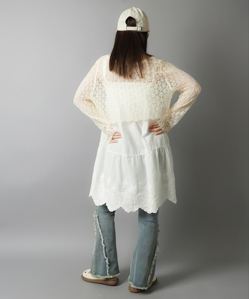 SPINNS(スピンズ)の「コットンキャミワンピース/裾レース/NEO森ガール(ワンピース・レディース・アイボリー・ONESIZE)」の7枚目の写真