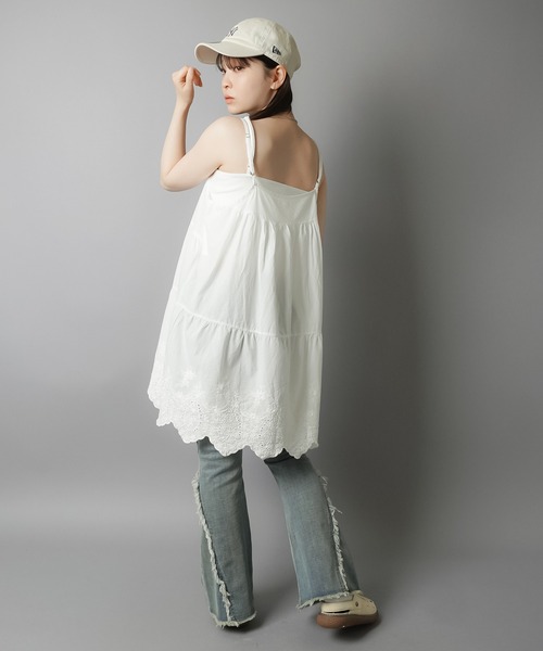 SPINNS(スピンズ)の「コットンキャミワンピース/裾レース/NEO森ガール(ワンピース・レディース・アイボリー・ONESIZE)」の5枚目の写真