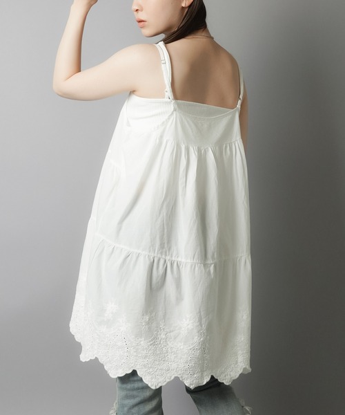 SPINNS(スピンズ)の「コットンキャミワンピース/裾レース/NEO森ガール(ワンピース・レディース・アイボリー・ONESIZE)」の11枚目の写真