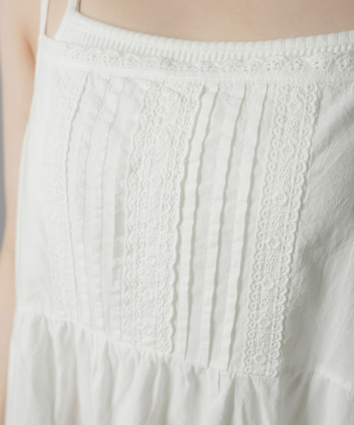 SPINNS(スピンズ)の「コットンキャミワンピース/裾レース/NEO森ガール(ワンピース・レディース・アイボリー・ONESIZE)」の3枚目の写真