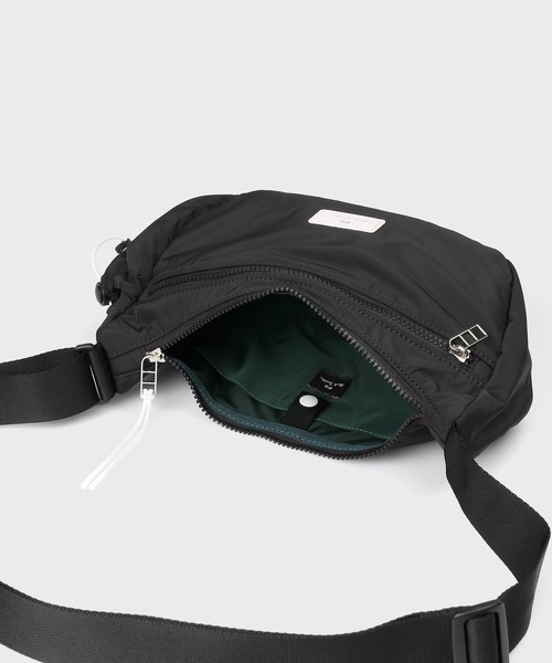 Paul Smith（ポールスミス）の「PSフラッフィー ショルダーバッグ / 555404 WB070S（ショルダーバッグ・レディース・グレイッシュベージュ/ブラック・FREE）」の5枚目の写真