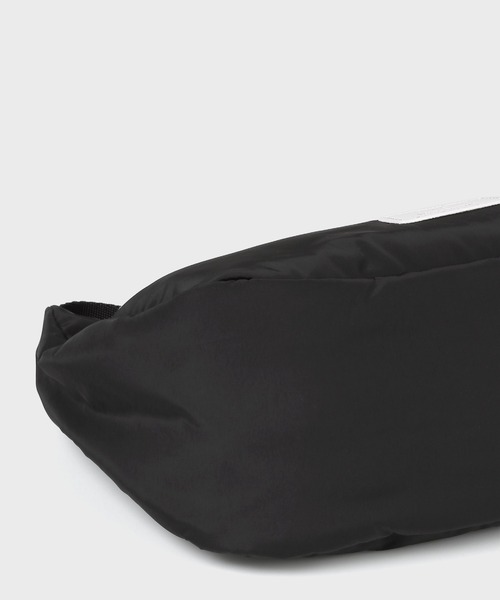Paul Smith（ポールスミス）の「PSフラッフィー ショルダーバッグ / 555404 WB070S（ショルダーバッグ・レディース・グレイッシュベージュ/ブラック・FREE）」の6枚目の写真
