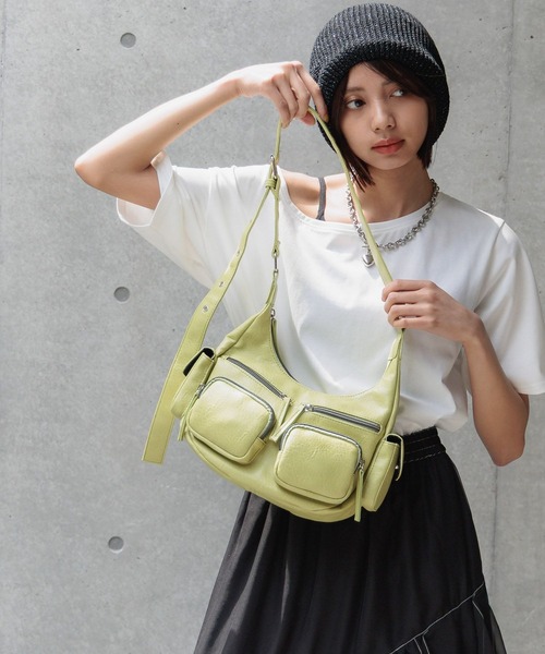 よく見る「芸能人が愛用 セール】ZIPポケットBAG（ショルダーバッグ）｜PAGEBOY（ページ スポーツトイ・アクショントイ