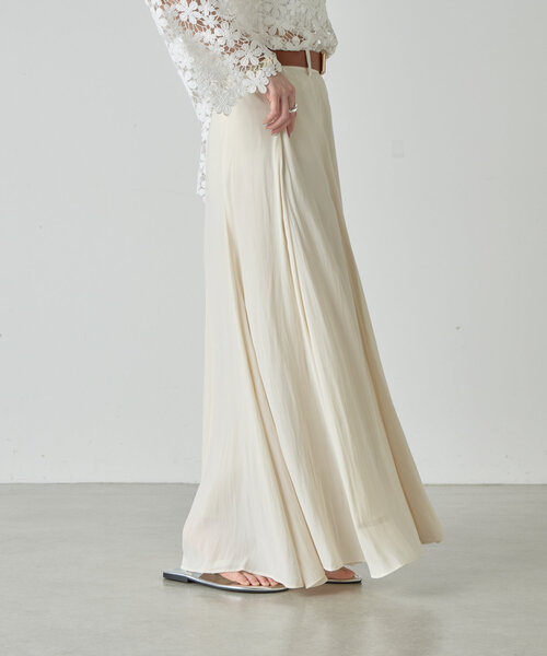 SHENERY（シーナリー）の「《美シルエット》ハイウエストフレアスカート（スカート・レディース・アイボリー/ブラウン・38/36）」の18枚目の写真