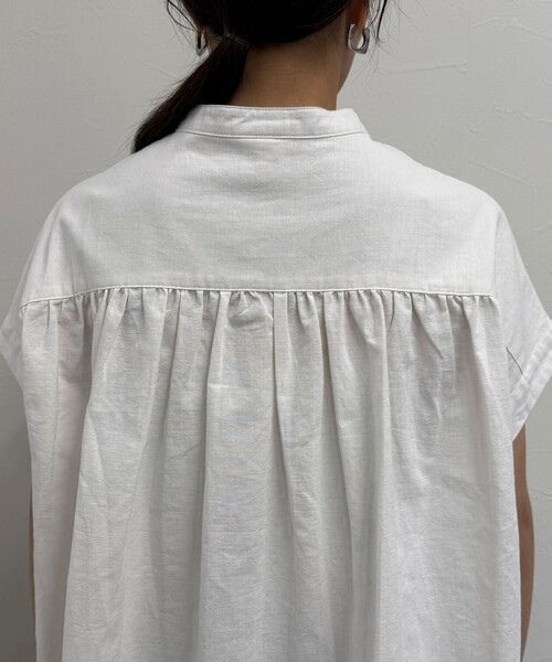 fredy emue(フレディエミュ)の「【GEVACO/ゲバコ】バンドカラーフライフロントフレンチスリーブシャツ(シャツ/ブラウス・レディース・レッド/ネイビー/オフホワイト/ブラック系その他・38)」の13枚目の写真