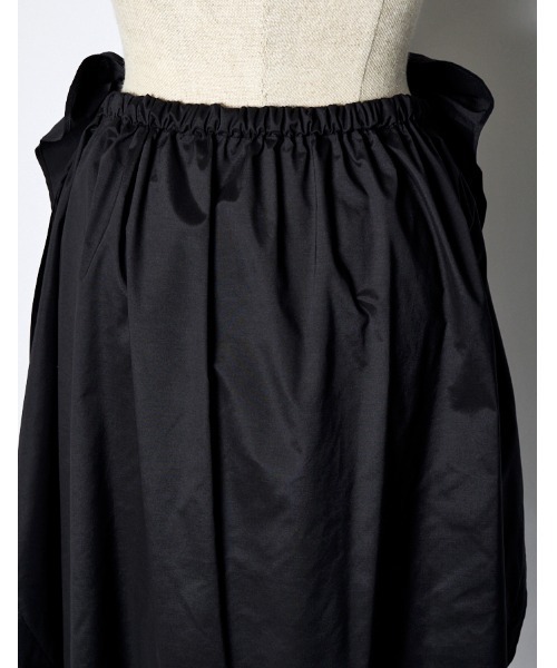 RUMCHE(ラムシェ)の「Sun & Moon Ruffle Skirt / サン&ムーンラッフルスカート(スカート・レディース・ブラック・FREE)」の7枚目の写真