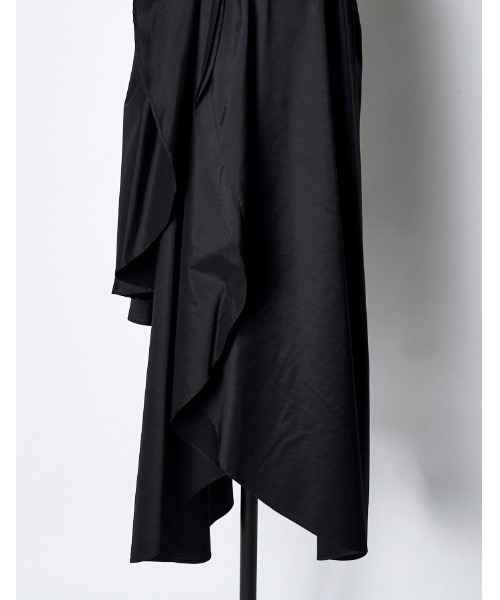 RUMCHE(ラムシェ)の「Sun & Moon Ruffle Skirt / サン&ムーンラッフルスカート(スカート・レディース・ブラック・FREE)」の10枚目の写真