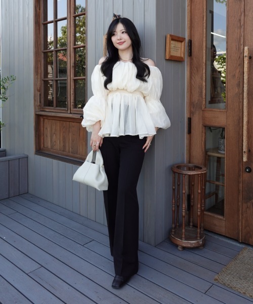 SENEE（セニー）の「high waist center press slacks（ハイウエストセンタープレススラックス）（スラックス・レディース・ブラック/ベージュ・SMALL/MEDIUM）」の17枚目の写真