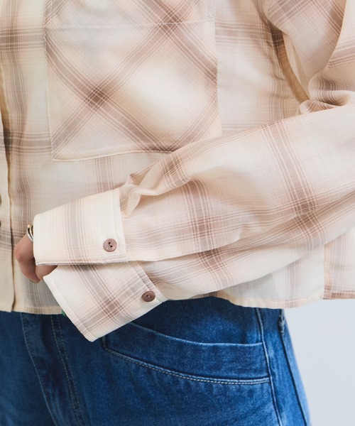 VIS(ビス)の「シアー&チェックショート丈シャツ(シャツ/ブラウス・レディース・ブルー系その他4/ベージュ・FREE)」の14枚目の写真