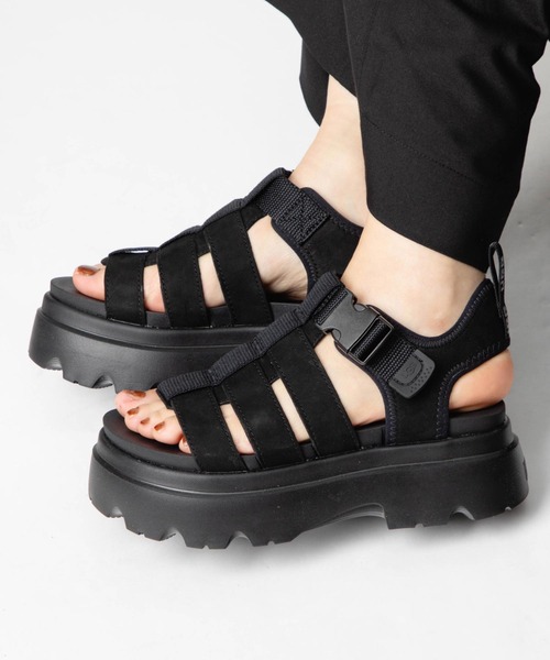 UGG CORAブラック サンダル 23センチ UGG CORA アグ コウラ サンダル（サンダル）｜UGG（アグ）の