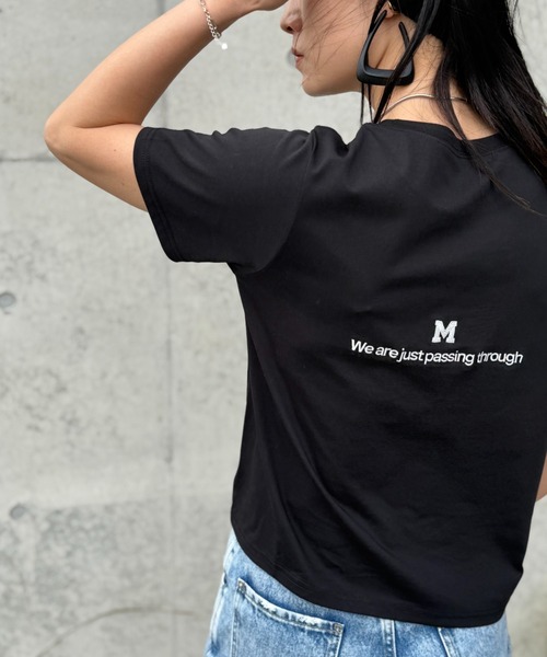 deux amour(ドゥーザムール)の「UVカット接触冷感 MorA刺繍Tシャツ(Tシャツ/カットソー・レディース・ブラック/ホワイト/アイボリー/ダークブラック・FREE/MEDIUM)」の4枚目の写真