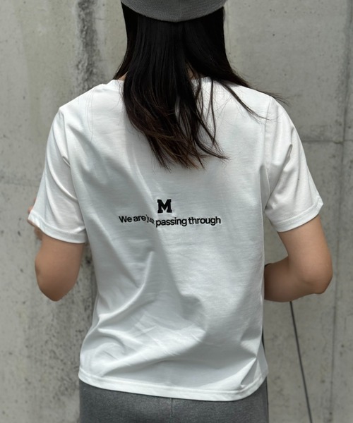 deux amour(ドゥーザムール)の「UVカット接触冷感 MorA刺繍Tシャツ(Tシャツ/カットソー・レディース・ブラック/ホワイト/アイボリー/ダークブラック・FREE/MEDIUM)」の10枚目の写真