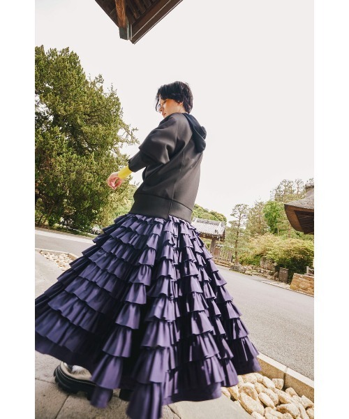 今季　OMMO MANY FRILLS VOLUME SK ネイビー　36 MANY FRILLS VOLUME SK（スカート）｜OMMO（オーエムエムオー）の