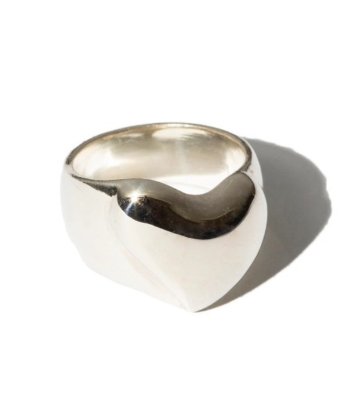 Kinetics(キネティクス)の「LAPUIS SV925 Heart ring(ラピュイ SV925 ハートリング)(リング・レディース・シルバー/ゴールド・11)」の6枚目の写真