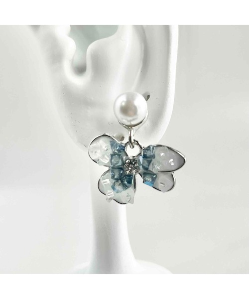 tone（トーン）の「【88eighty-eight】ブルーストーンキラキラバタフライピアス【import】(MA)（ピアス（両耳用）・レディース・ブルー・FREE）」の6枚目の写真