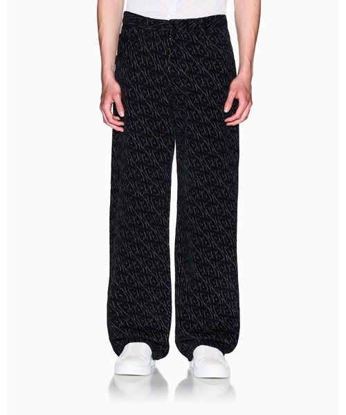 ARMANI EXCHANGE（アルマーニエクスチェンジ）の「【A|X アルマーニ エクスチェンジ】オールオーバージャカードロゴ バギーデニムパンツ_J83 BAGGY（デニムパンツ・メンズ・ブラック系その他・30inch/31inch/28inch/29inch/32inch/33inch/34inch/36inch）」の3枚目の写真