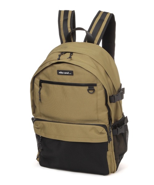 niko and...(ニコアンド)の「オリジナル撥水メニーポケットデイパック(バックパック/リュック・レディース・ブラック/ブラウン・0)」の14枚目の写真
