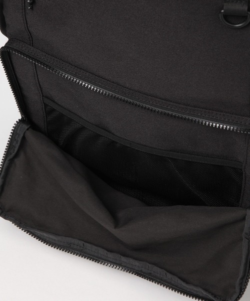 niko and...(ニコアンド)の「オリジナル撥水メニーポケットデイパック(バックパック/リュック・レディース・ブラック/ブラウン・0)」の12枚目の写真