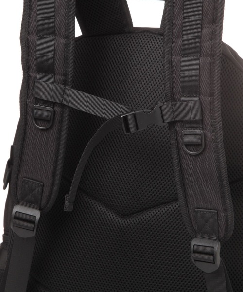 niko and...(ニコアンド)の「オリジナル撥水メニーポケットデイパック(バックパック/リュック・レディース・ブラック/ブラウン・0)」の4枚目の写真