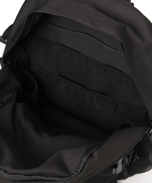 niko and...(ニコアンド)の「オリジナル撥水メニーポケットデイパック(バックパック/リュック・レディース・ブラック/ブラウン・0)」の6枚目の写真