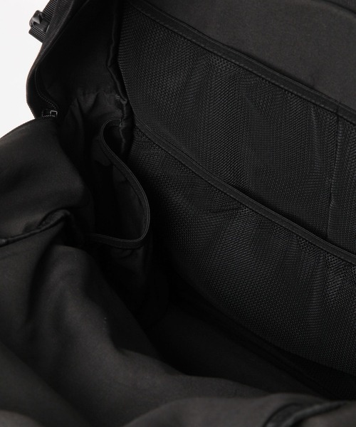 niko and...(ニコアンド)の「オリジナル撥水メニーポケットデイパック(バックパック/リュック・レディース・ブラック/ブラウン・0)」の7枚目の写真