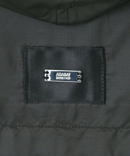 adabat（アダバット）の「【撥水】ライトジップアップパーカ（ブルゾン・レディース・ブラック/オフホワイト・38/40/42）」の5枚目の写真